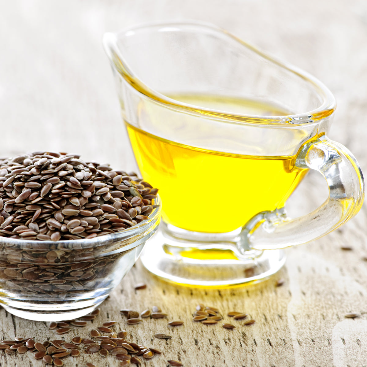 Mannavita Hongaarse koudgeperste lijnzaadolie • 250 ml